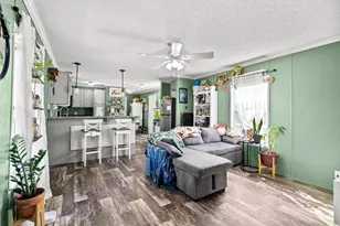 783 Ronnie Ln, Columbus, OH 43223 - Photo 5