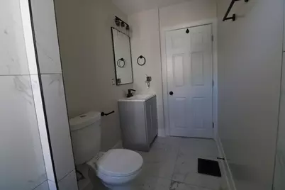 1074 E 15th Avenue, Columbus, OH 43211 - Photo 3