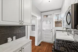 915 Dennison Ave, Columbus, OH 43201 - Photo 13