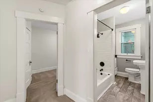 915 Dennison Ave, Columbus, OH 43201 - Photo 15