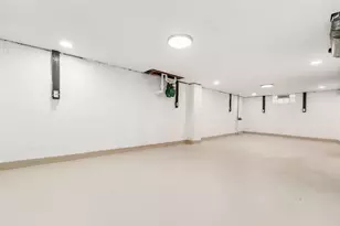 2040 E 5th Ave, Columbus, OH 43219 - Photo 17