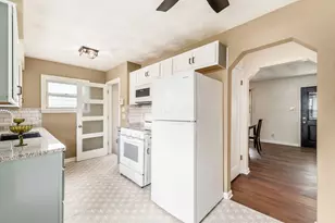 2040 E 5th Ave, Columbus, OH 43219 - Photo 7