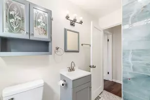 2040 E 5th Ave, Columbus, OH 43219 - Photo 9