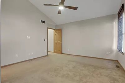 342 W Hunters Drive, Newark, OH 43055 - Photo 17