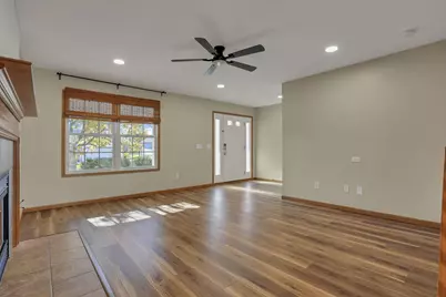 342 W Hunters Drive, Newark, OH 43055 - Photo 5