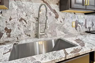 250 Daniel Burnham Square #TH253, Columbus, OH 43215 - Photo 11