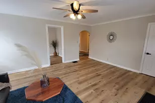 416 E Elm St, Washington Court House, OH 43160 - Photo 9