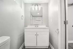 2453 McGuffey Rd, Columbus, OH 43211 - Photo 41