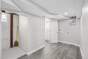 2453 McGuffey Rd, Columbus, OH 43211 - Photo 33