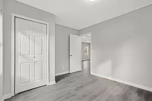 2453 McGuffey Rd, Columbus, OH 43211 - Photo 23