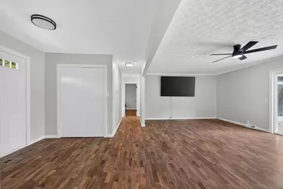 1930 Walnut Hill Park Drive, Columbus, OH 43232 - Photo 5