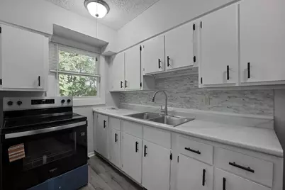 2360 Westwood Drive, Columbus, OH 43204 - Photo 11