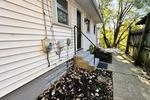 2360 Westwood Dr, Columbus, OH 43204 - Photo 3