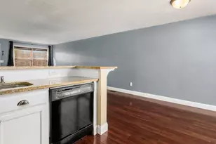 1024 Hartford Village Blvd, Columbus, OH 43228 - Photo 15