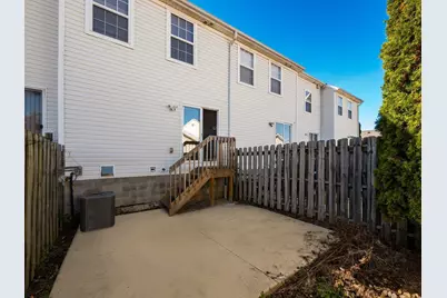 1024 Hartford Village Boulevard, Columbus, OH 43228 - Photo 33