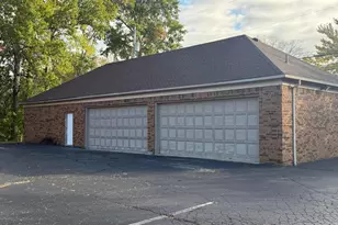 4656 Executive Dr, Columbus, OH 43220 - Photo 1