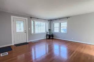 87 Charleston Ave, Columbus, OH 43214 - Photo 3