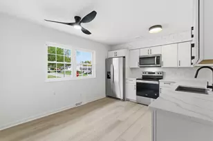 388 Elkwood Pl, Columbus, OH 43230 - Photo 3