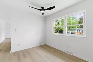 388 Elkwood Pl, Columbus, OH 43230 - Photo 5