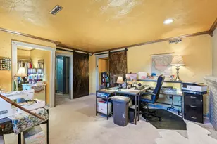 300 Dunbarton Rd, Columbus, OH 43230 - Photo 19