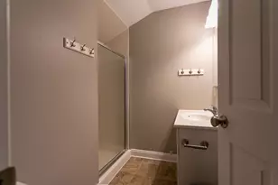 1512 Indianola Ave, Columbus, OH 43201 - Photo 9