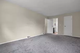 4800 Bourke Rd, Columbus, OH 43229 - Photo 17