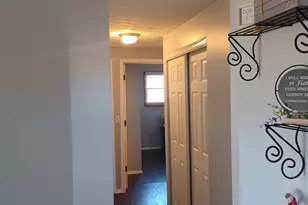 6048 Pinemoor St, Columbus, OH 43229 - Photo 9