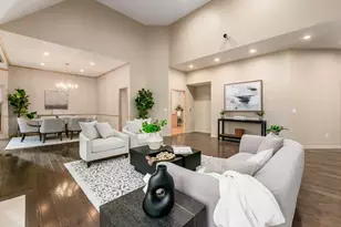 4270 Llanfair Ct, Columbus, OH 43221 - Photo 11