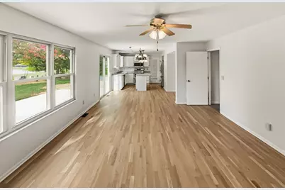 4517 Clayburn Drive W, Grove City, OH 43123 - Photo 9