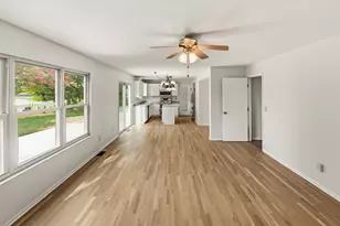 4517 Clayburn Dr W, Grove City, OH 43123 - Photo 9