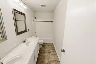 4517 Clayburn Dr W, Grove City, OH 43123 - Photo 7