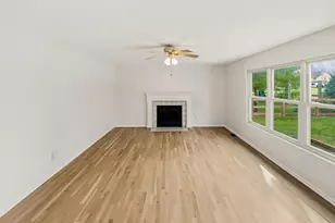 4517 Clayburn Dr W, Grove City, OH 43123 - Photo 3