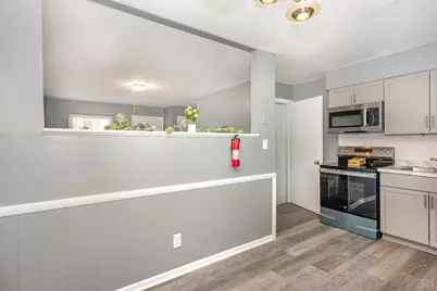 1752 Pine Tree Street S #H, Columbus, OH 43229 - Photo 7