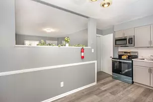 1752 Pine Tree St S, Columbus, OH 43229 - Photo 7