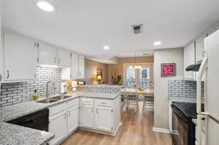 2713 Woodland Village Dr, Columbus, OH 43231 - Photo 13