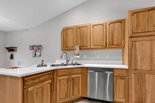 431 Highland Hills Cir, Howard, OH 43028 - Photo 17