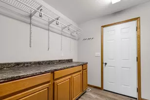 431 Highland Hills Cir, Howard, OH 43028 - Photo 29