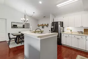 1870 Berrancher Dr, Columbus, OH 43228 - Photo 9