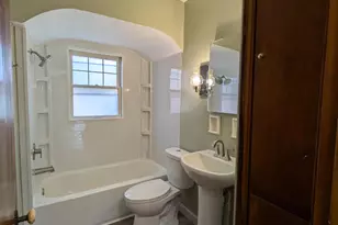 2225 Medina Ave, Columbus, OH 43211 - Photo 9