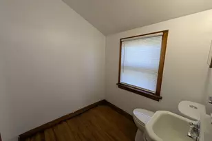 2225 Medina Ave, Columbus, OH 43211 - Photo 11