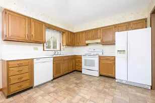 512 Newford Dr, Bellefontaine, OH 43311 - Photo 13