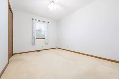 512 Newford Drive, Bellefontaine, OH 43311 - Photo 7