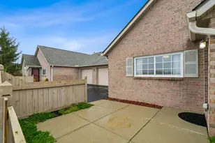 8482 Taylor Chase Dr, Reynoldsburg, OH 43068 - Photo 5