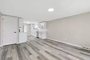 1905 Elmore Ave, Columbus, OH 43224 - Photo 3