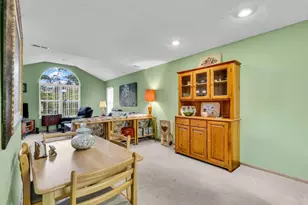 2481 Timbers Edge Ln, Columbus, OH 43235 - Photo 11