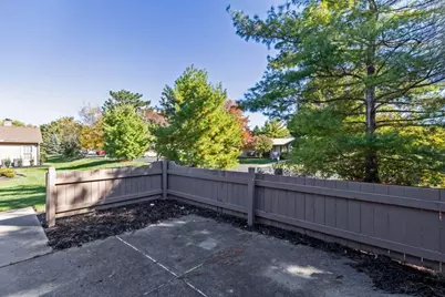 2481 Timbers Edge Lane #2481, Columbus, OH 43235 - Photo 5
