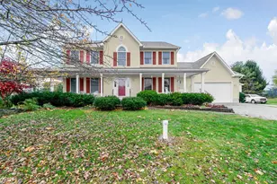 1219 W Slate Ridge Dr, Canal Winchester, OH 43110 - Photo 1