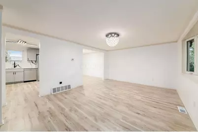 1325 Carlyle Drive, Reynoldsburg, OH 43068 - Photo 7