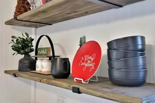 2424 Holt Ave, Columbus, OH 43219 - Photo 7