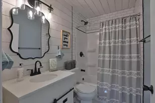 2424 Holt Ave, Columbus, OH 43219 - Photo 5